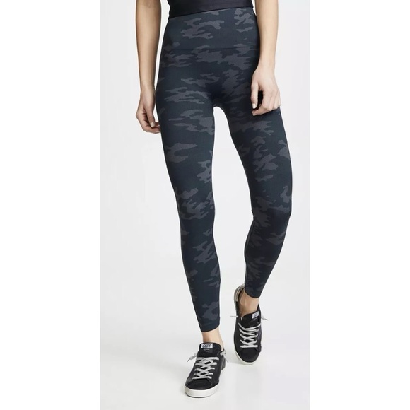 SPANX Pants - Spanx Black and Gray Camouflage Ecocare Seamless Leggings Size 1X NWT